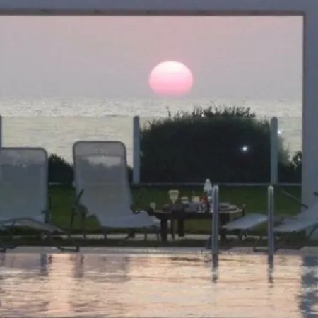 Sea Terrace דירה *